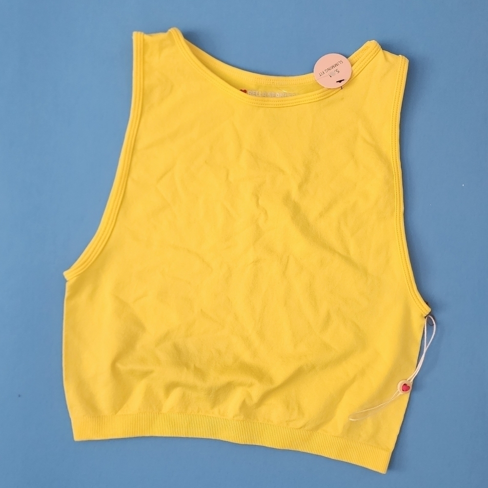 Bella Sleeveless Racerback Crop Tank Top Size S/M Slimming Fit.